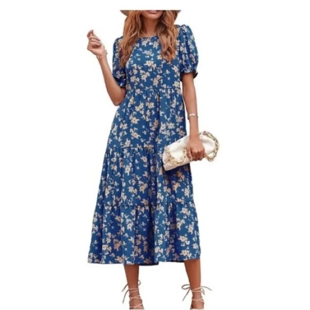 NWT pretty garden women’s BoHo floral, print, puff sleeve, tiered dress M